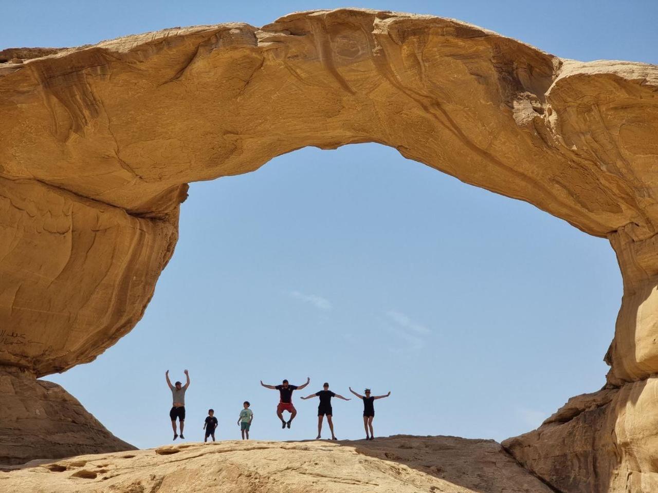Wadi Rum Oscar Camp 外观 照片